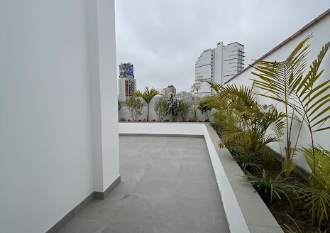 SE VENDE DEPARTAMENTO DUPLEX EN MIRAFLORES
