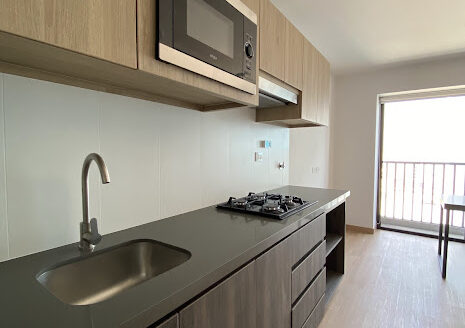 EN ALQUILER DEPARTAMENTO DUPLEX SEMI AMOBLADO EN MIRAFLORES