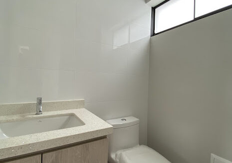 SE VENDE DUPLEX CON 4 DORMITORIOS EN SAN BORJA DE ESTRENO