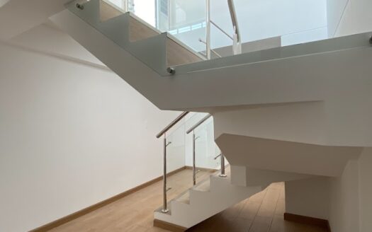 SE VENDE DEPARTAMENTO DUPLEX CON EXPECTACULAR VISTA AL PARQUE Y SU BELLO BALCON EN PUEBLO LIBRE